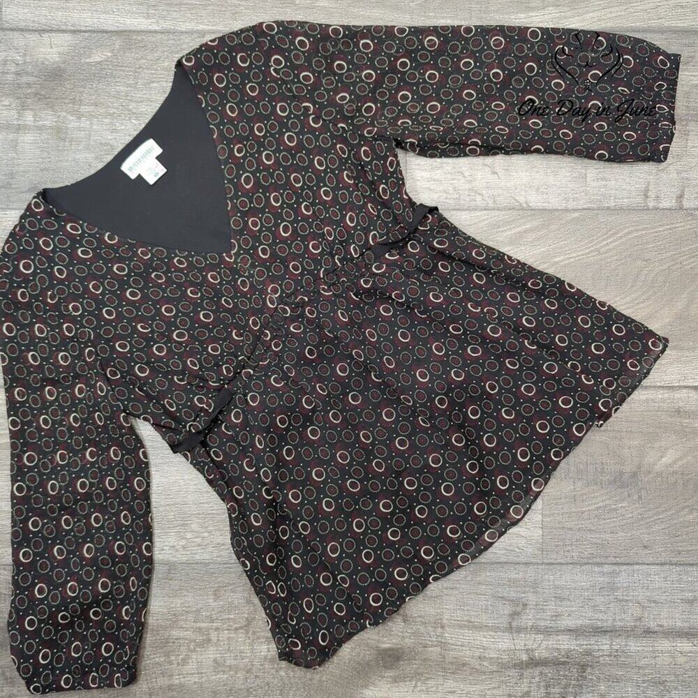 Motherhood Maternity 3/4 Sleeve Maternity Top Size M